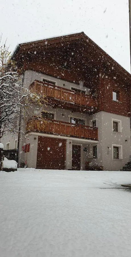 Casa Al Rin Daire Isolaccia